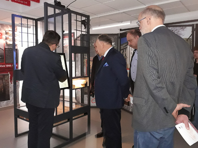 Członkowie Kolegium IPN w Izbie Pamięci „Strzelecka 8” – 10 marca 2020. Fot. Nikolina Laskus-Drożdżewicz (IPN)