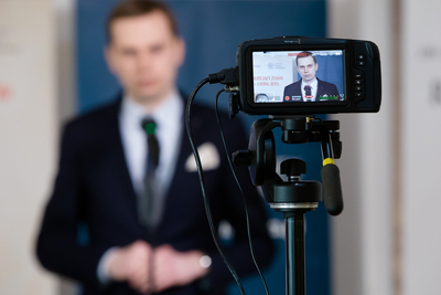 Konferencja prasowa online z udziałem zastępcy prezesa IPN dr. Mateusza Szpytmy z okazji Narodowego Dnia Pamięci Polaków ratujących Żydów pod okupacją niemiecką – 23 marca 2020. Fot. Sławek Kasper (IPN)