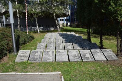 Prace remontowe Grobu Policjanta Polskiego w Katowicach