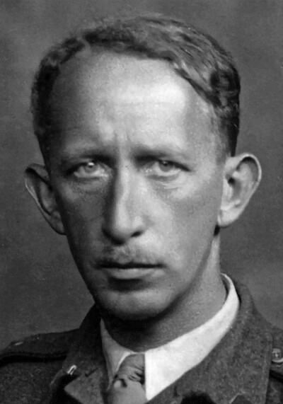 Zdjęcie legitymacyjne porucznika Stanisława Swianiewicza. Jerozolima 1943 r. Fot. Zbiory prywatne Marii Swianiewicz-Nagięć