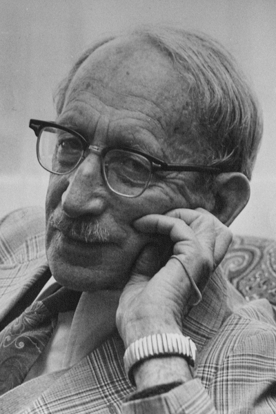 Stanisław Swianiewicz w Londynie w 1975 r., tuż po napaści „nieznanych” sprawców na miesiąc przed wystąpieniem na Sakharov Hearings (przesłuchania sacharowowskie) w Kopenhadze. Fot. Zbiory prywatne Marii Swianiewicz-Nagięć