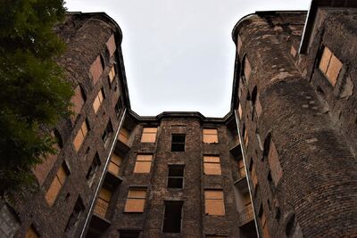 Jedna z kamienic na terenie byłego getta. (fot. Maciej Foks)