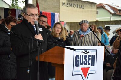 Wicepremier rządu RP Piotr Gliński reprezentował Polskę podczas uroczystości 74. rocznicy wyzwolenia obozu w Memoriale Gusen. Maj 2019 r. (fot. Maciej Foks)