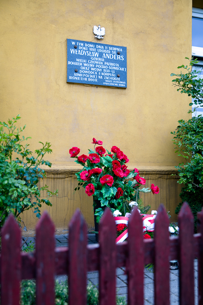 Miejsce urodzenia gen. Władysława Andersa w Błoniu-Krośniewicach (woj. łódzkie) – 12 maja 2020. Fot. Sławek Kasper (IPN)