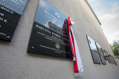 Tablica pamiątkowa rtm. Pileckiego w Muzeum Żołnierzy Wyklętych i Więźniów Politycznych PRL przy ul. Rakowieckiej w Warszawie – 25 maja 2020. Fot. Sławek Kasper (IPN)