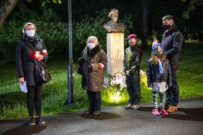 W Krakowie zapłonęły znicze pamięci rotmistrza Witolda Pileckiego – 25 maja 2020. Fot. Agnieszka Masłowska (IPN)