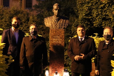 Uroczystość przy popiersiu rtm. Pileckiego w Wieluniu – 25 maja 2020