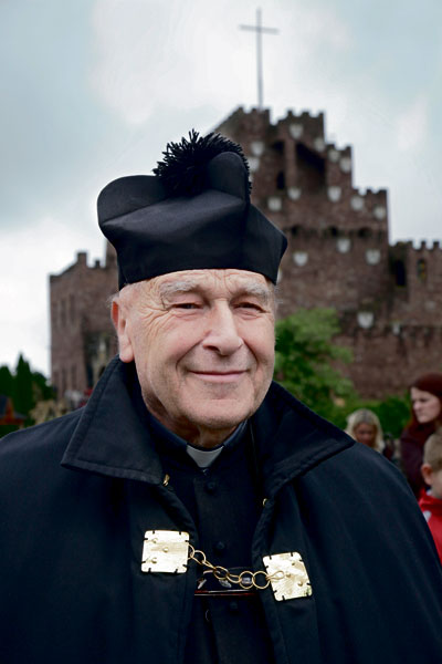 Ksiądz Czesław Wala. Fot. Piotr Życieński (IPN)