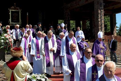 Uroczystości pogrzebowe ks. Czesława Wali. Fot. IPN