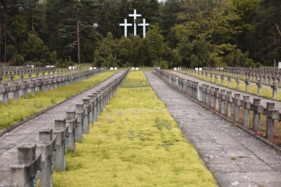 Cmentarz w Palmirach – miejsce pamięci pomordowanych – 21 czerwca 2020. Fot. Sławek Kasper (IPN)