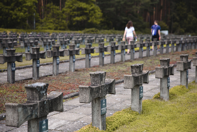 Cmentarz w Palmirach – miejsce pamięci pomordowanych – 21 czerwca 2020. Fot. Sławek Kasper (IPN)