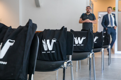 Torby z logo „W jak Wolność, 1920 – 1940 – 1980” Fot. Sławek Kasper (IPN)