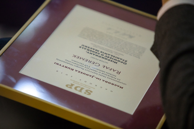 Gala wręczenia nagród Stowarzyszenia Dziennikarzy Polskich za rok 2019 – 25 czerwca 2020. Fot. Sławek Kasper (IPN)