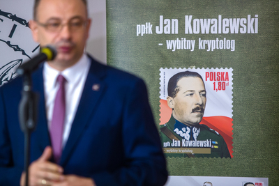 Prezentacja znaczka poświęconego wybitnemu kryptologowi Janowi Kowalewskiemu – Warszawa, 30 czerwca 2020. Fot. Sławek Kasper (IPN)