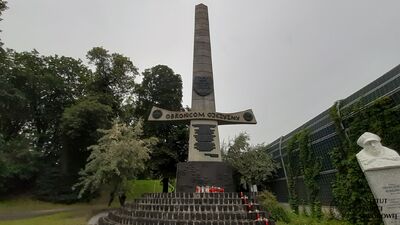 Uroczystości przy pomniku Ofiar Ludobójstwa dokonanego przez ukraińskich nacjonalistów na obywatelach II RP oraz przy pomniku 27. Wołyńskiej Dywizji Piechoty AK przy Skwerze Wołyńskim – 11 lipca 2020. Fot. ks. Tomasz Trzaska (IPN)