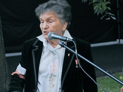 Uroczystości przed Pomnikiem Cichociemnych Spadochroniarzy AK – 1 sierpnia 2020. Fot. Mateusz Niegowski (IPN)