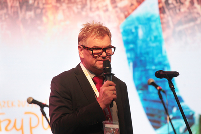 Wstęp historyczny do mszy powstańczej wygłosił Tomasz Sikorski z Biura Edukacji Narodowej IPN. Fot. Piotr Życieński (IPN)