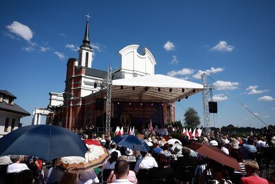 Msza św. w Sanktuarium św. Jana Pawła II w 100. rocznicę Bitwy Warszawskiej 1920 – Radzymin, 16 sierpnia 2020. Fot. Sławek Kasper (IPN)