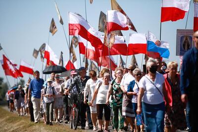 Procesja różańcowa do Sanktuarium św. Jana Pawła II – Radzymin, 16 sierpnia 2020. Fot. Sławek Kasper (IPN)