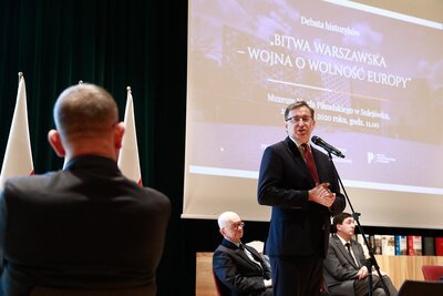 Dr Jarosław Szarek, prezes Instytutu Pamięci Narodowej. Debata historyków w Muzeum Józefa Piłsudskiego w Sulejówku – 20 sierpnia 2020. Fot. Sławek Kasper (IPN)