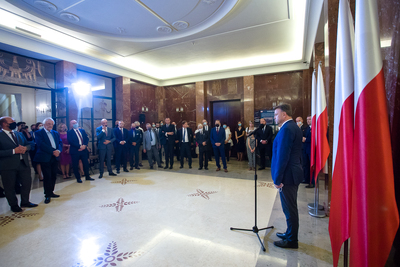 Otwarcie wystawy „Spojrzeć ludziom prosto w oczy… W 90. rocznicę urodzin Jana Olszewskiego” – Warszawa, 20 sierpnia 2020. Fot. Sławek Kasper (IPN)