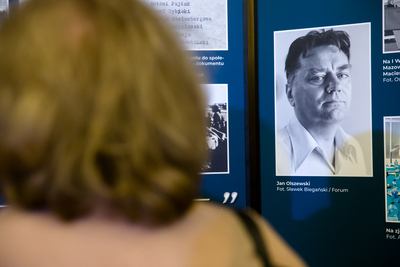 Otwarcie wystawy „Spojrzeć ludziom prosto w oczy… W 90. rocznicę urodzin Jana Olszewskiego” – Warszawa, 20 sierpnia 2020. Fot. Sławek Kasper (IPN)