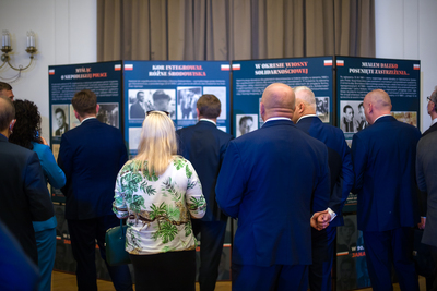 Otwarcie wystawy „Spojrzeć ludziom prosto w oczy… W 90. rocznicę urodzin Jana Olszewskiego” – Warszawa, 20 sierpnia 2020. Fot. Sławek Kasper (IPN)