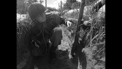 Kadr z nagrodzonej etiudy filmowej „Porucznik”, reż. Łukasz Grzesiak