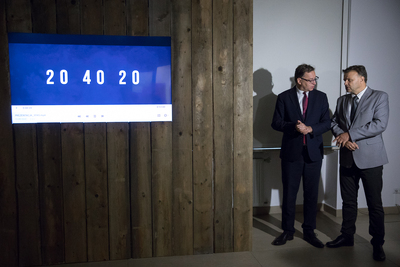 Prezes IPN dr Jarosław Szarek i dyrektor BEN IPN Adam Hlebowicz. Briefing poświęcony wystawie „20 – 40 – 20” – Warszawa, 17 września 2020. Fot. Sławek Kasper (IPN)