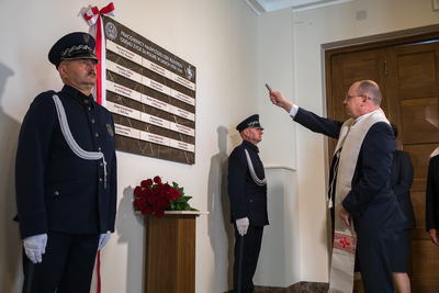 Tablicę poświęcił ksiądz dr hab. Włodzimierz Broński – Warszawa, 17 września 2020. Fot. Sławek Kasper (IPN)