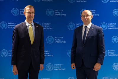 Ambasador Australii Lloyd Brodrick i wiceprezes IPN Mateusz Szpytma – 21 września 2020. Fot. Sławek Kasper (IPN)