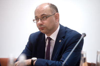 Zastępca prezesa IPN dr Mateusz Szpytma. Wizyta przedstawicieli waszyngtońskiej Fundacji Pamięci Ofiar Komunizmu w IPN – Warszawa, 25 września 2020. Fot. Sławek Kasper (IPN)