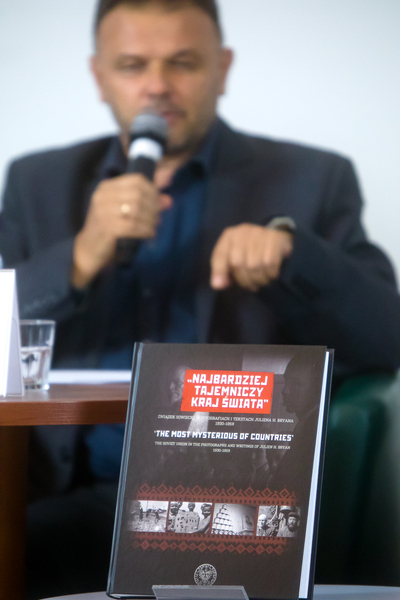 Dyskusja wokół książki „»Najbardziej tajemniczy kraj świata«. Związek Sowiecki w fotografiach i tekstach Juliena H. Bryana 1930–1959” – Warszawa, 28 września 2020. Fot. Sławek Kasper (IPN)