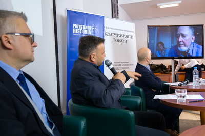 Dyskusja wokół książki „»Najbardziej tajemniczy kraj świata«. Związek Sowiecki w fotografiach i tekstach Juliena H. Bryana 1930–1959” – Warszawa, 28 września 2020. Fot. Sławek Kasper (IPN)