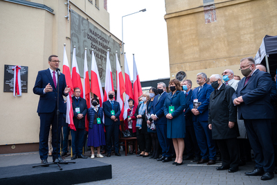 Odsłonięcie tablicy upamiętniającej Kornela Morawieckiego oraz innych członków „Solidarności Walczącej – Warszawa, 30 września 2020. Fot. Sławek Kasper (IPN)