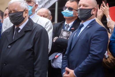 Odsłonięcie tablicy upamiętniającej Kornela Morawieckiego oraz innych członków „Solidarności Walczącej – Warszawa, 30 września 2020. Fot. Sławek Kasper (IPN)