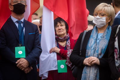 Odsłonięcie tablicy upamiętniającej Kornela Morawieckiego oraz innych członków „Solidarności Walczącej – Warszawa, 30 września 2020. Fot. Sławek Kasper (IPN)