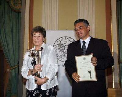 Ewa Beynar-Czeczot – córka Pawła Jasienicy, Janusz Kurtyka – Prezes Instytutu Pamięci Narodowej, przewodniczący Kapituły Nagrody „Kustosz Pamięci Narodowej”