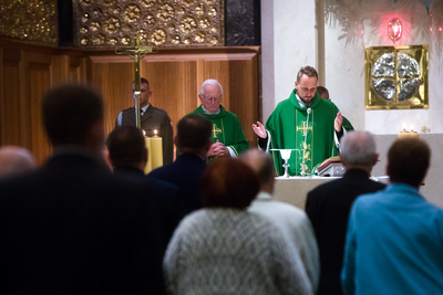 Msza św. w Katedrze Polowej WP w intencji pomordowanych, zmarłych i żyjących Młodocianych Więźniów Politycznych lat 1944–1956 „Jaworzniacy” – 9 października 2020. Fot. Sławek Kasper (IPN)