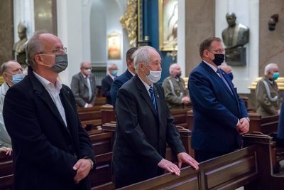 Msza św. w Katedrze Polowej WP w intencji pomordowanych, zmarłych i żyjących Młodocianych Więźniów Politycznych lat 1944–1956 „Jaworzniacy” – 9 października 2020. Fot. Sławek Kasper (IPN)