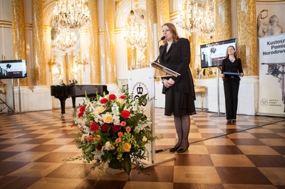 Odbierająca nagrodę w imieniu zmarłego męża Magdalena Merta powiedziała, że dla śp. Tomasza Merty pamięć była najważniejszym czynnikiem kształtującym naszą narodową tożsamość