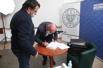 Wykład dr. Roberta Spałka na temat książki „Na licencji Moskwy. Wokół Gomułki, Bermana i innych 1943–1970” – 14 października 2020. Fot. Piotr Życieński (IPN)