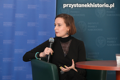 Karolina Wanda Olszowska, prowadząca cykl dyskusji „Jak Polacy budowali Orient”. Fot. Piotr Życieński (IPN)