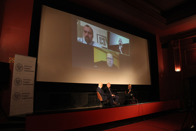 Rozmowa z twórcami filmu „Polmission. Tajemnice paszportów” podczas MFFoTEK – 24 października 2020. Fot. Piotr Życieński (IPN)