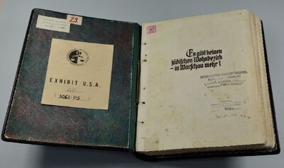 Zdjęcia raportu Jürgena Stroopa „Es gibt keinen jüdischen Wohnbezirk in Warschau mehr!” (Żydowska dzielnica mieszkaniowa w Warszawie już nie istnieje!)