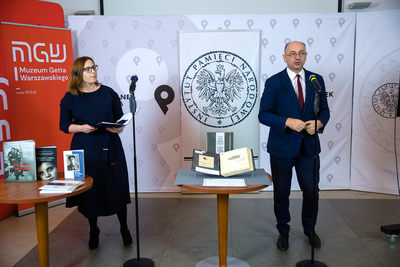 Konferencja prasowa IPN i Muzeum Getta Warszawskiego dotycząca przekazania oryginału raportu Jürgena Stroopa w depozyt wystawy stałej muzeum – 12 listopada 2020. Fot. Sławek Kasper (IPN)