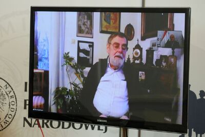 Ákos Engelmayer. Dyskusja o książce Gergelya Pongrátza „Zaułek Corvina 1956” – Warszawa, 24 listopada 2020. Fot. Aleksandra Wierzchowska (IPN)