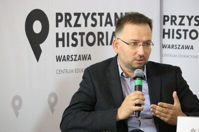 Dr Paweł Sasanka. Dyskusja o książce Gergelya Pongrátza „Zaułek Corvina 1956” – Warszawa, 24 listopada 2020. Fot. Aleksandra Wierzchowska (IPN)
