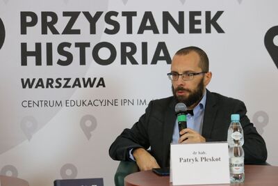 Dr hab. Patryk Pleskot. Dyskusja online „Pokazowe procesy polityczne w powojennej Polsce. Długie trwanie bezprawia” – 2 grudnia 2020. Fot. Aleksandra Wierzchowska (IPN)
