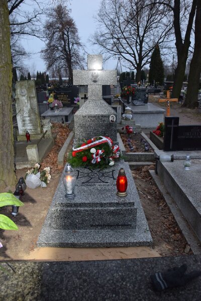 grób kpt. Stanisława Wiznera po remoncie